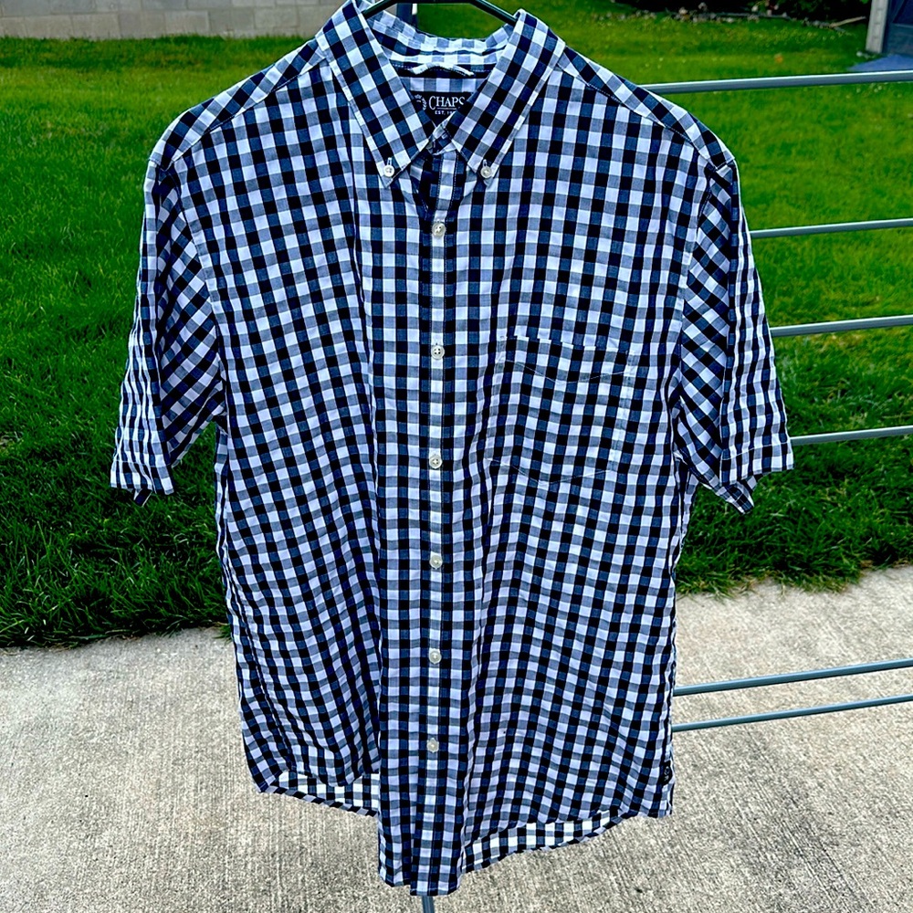 Chaps short sleeve button up Men’s size M
